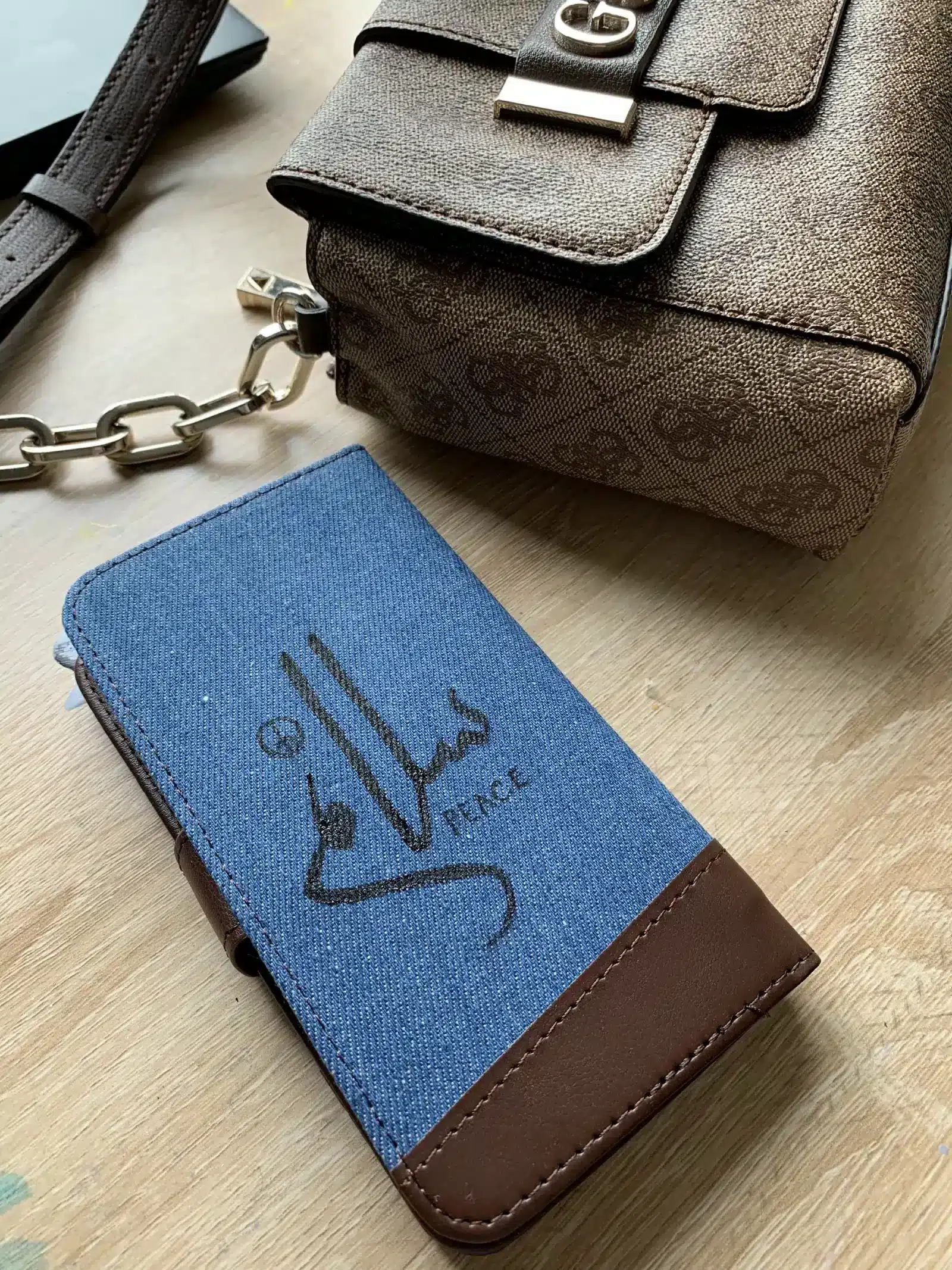 arabic calligraphy art peice on a phone