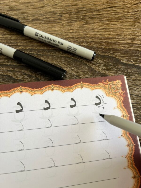 Calligraphy Made Easy - 3 Books Set with Marker Pens